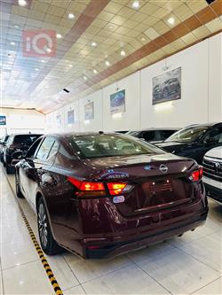 نيسان ألتيما